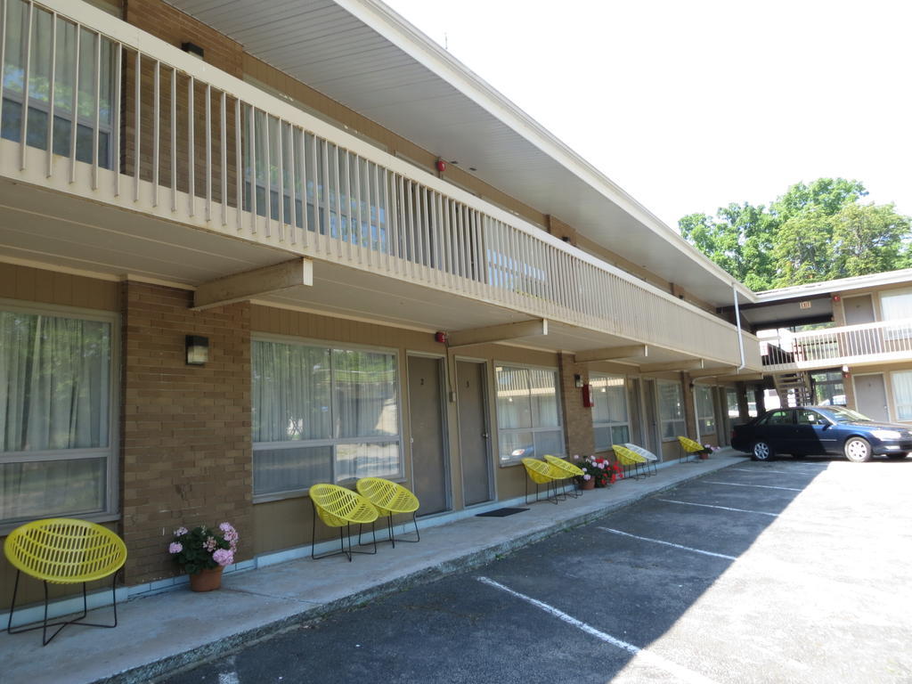 Parkway Motel Ниагара-Фолс Экстерьер фото